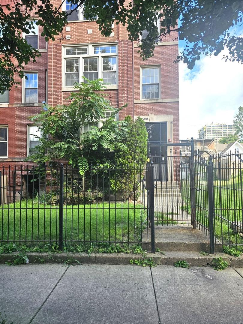 1520 E Marquette Rd. #2B, Chicago, IL 60637