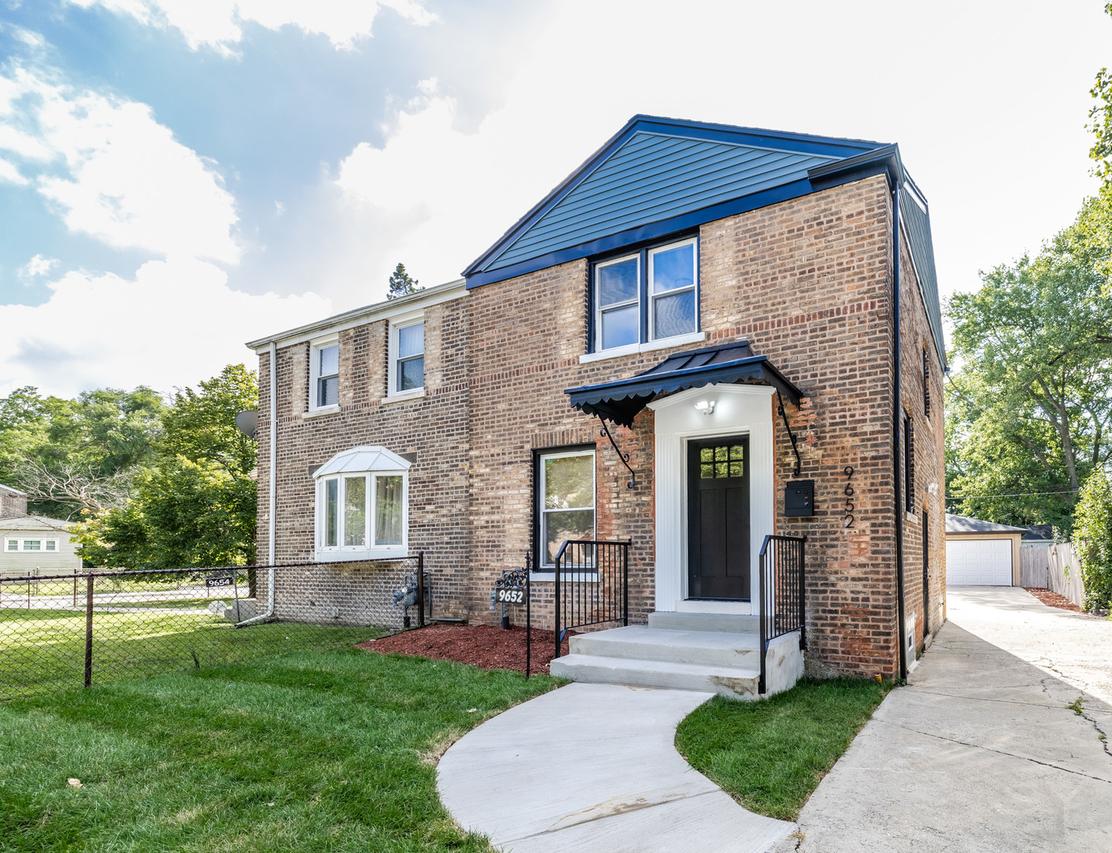 9652 S Yates Ave., Chicago, IL 60617