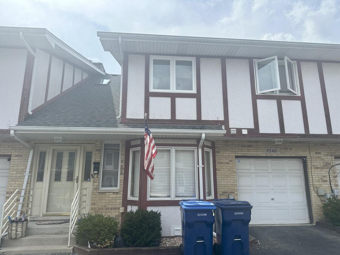 8546 W 95th St., Hickory Hills, IL 60457