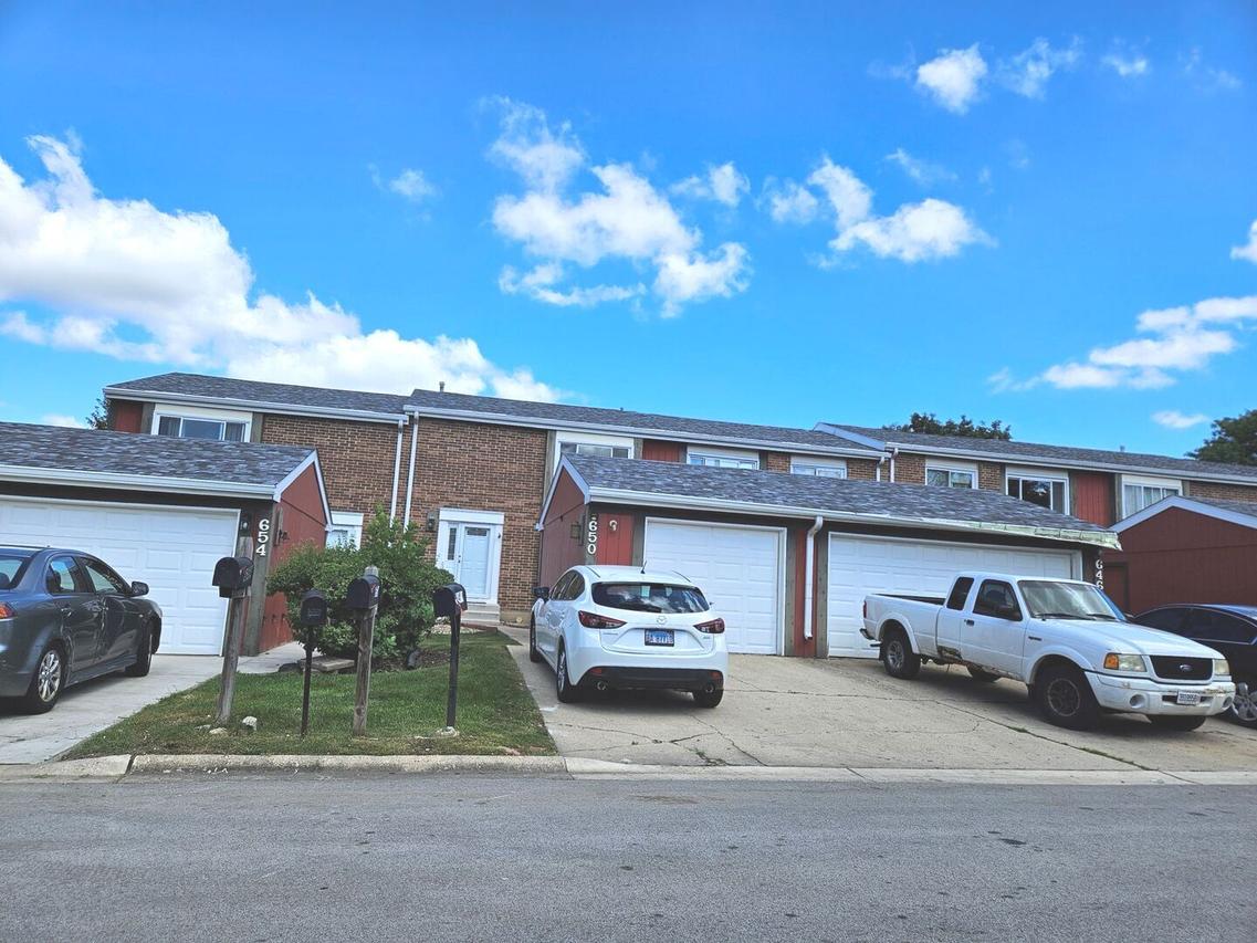 650 Sundance Dr., Bolingbrook, IL 60440