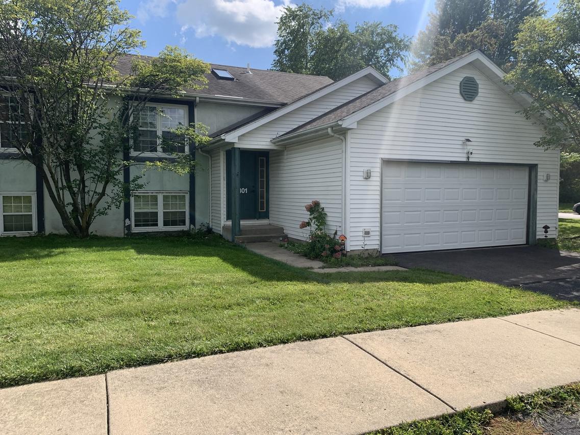1301 Green Meadow Ln., Harvard, IL 60033