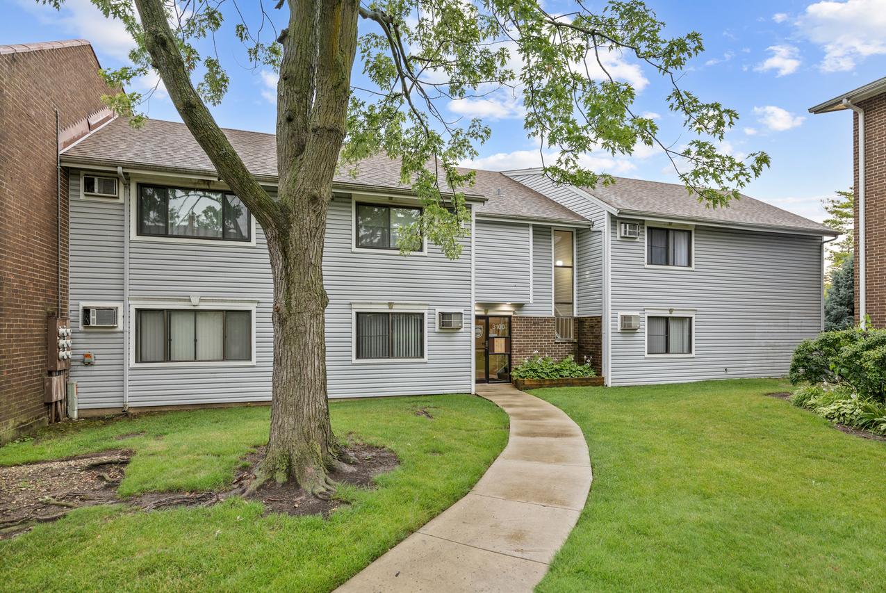 3100 Bayside Dr. #3, Palatine, IL 60074
