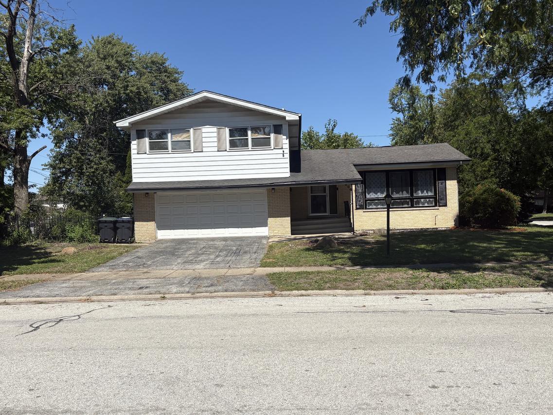 16006 Avalon Ave., South Holland, IL 60473