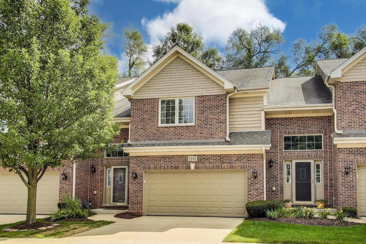 1442 E Katie Ln., Palatine, IL 60074