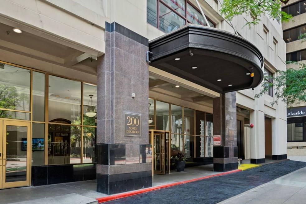 200 N Dearborn St. #2208, Chicago, IL 60601