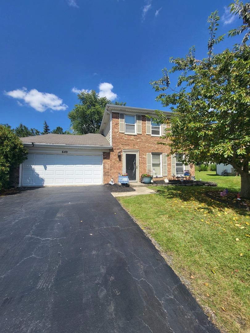 640 Stafford Dr., Roselle, IL 60172