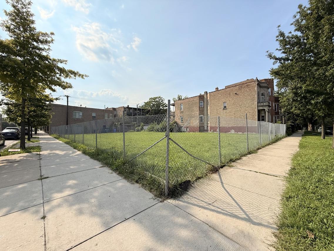6052 S Rhodes Ave., Chicago, IL 60637