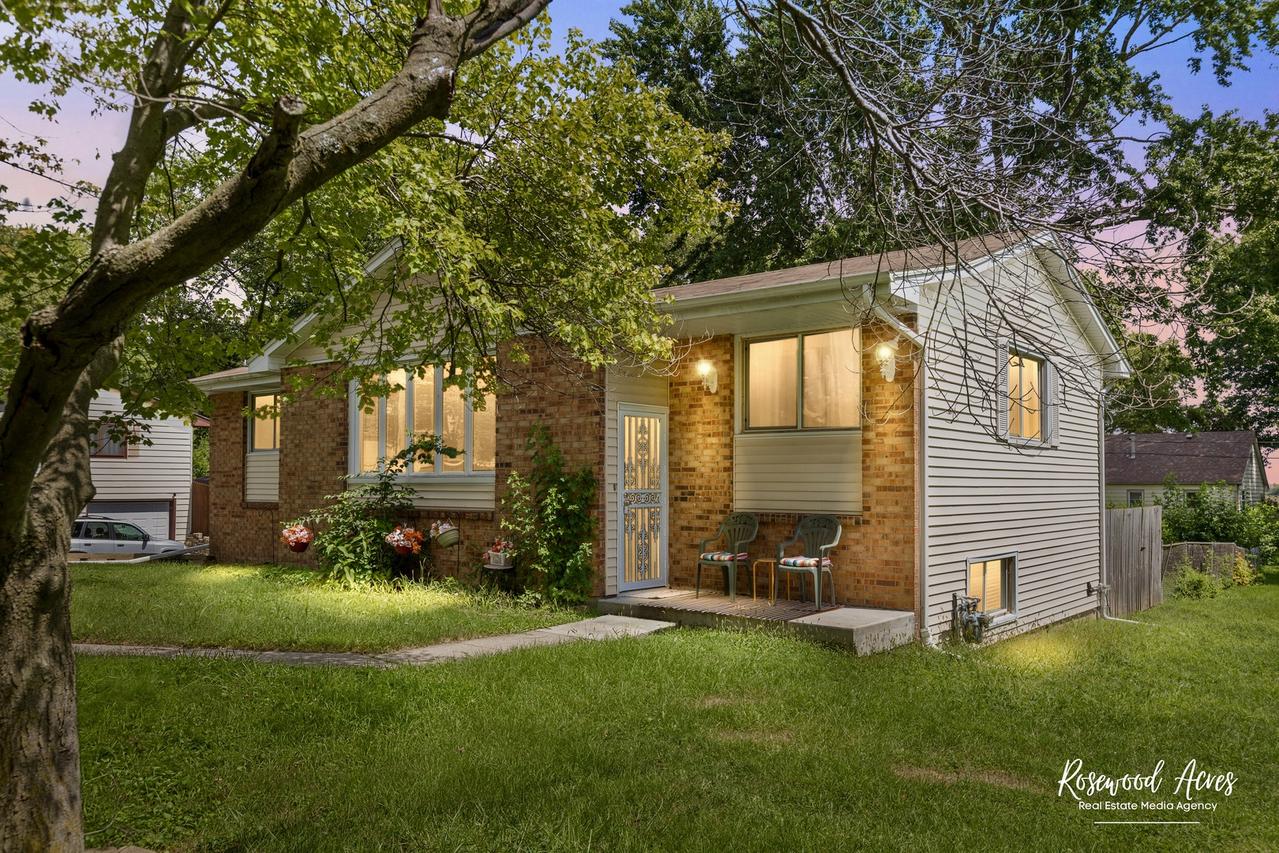 241 N Arseneau Rd., Kankakee, IL 60901