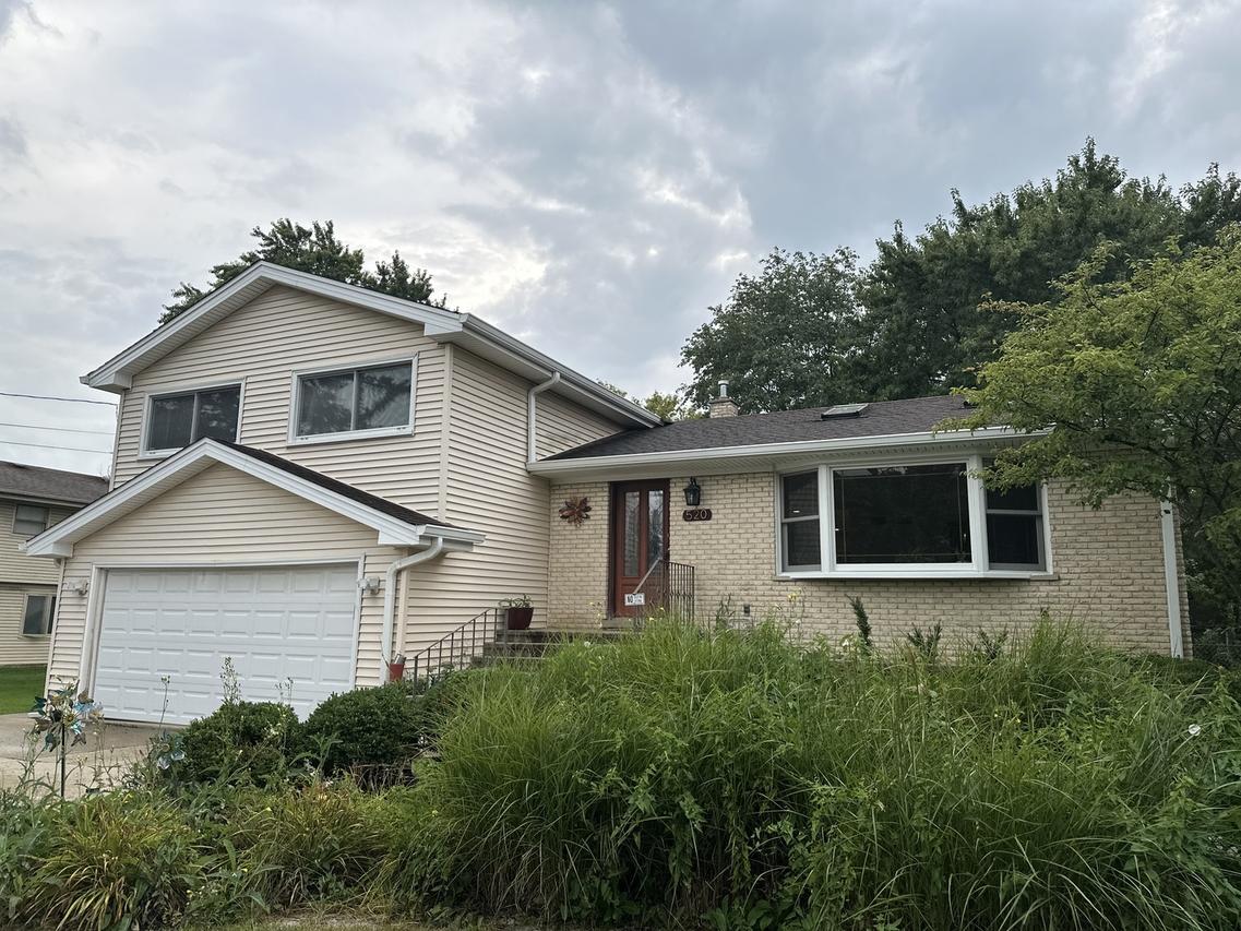 520 Russell St., Wheeling, IL 60090