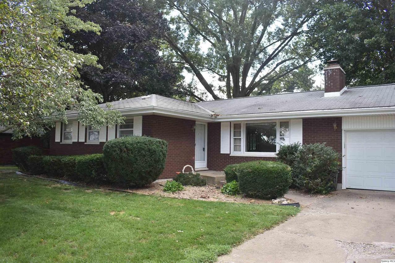 2124 S 40th St., Quincy, IL 62305