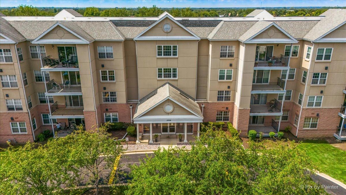 13750 Bristlecone Dr. #208, Plainfield, IL 60544