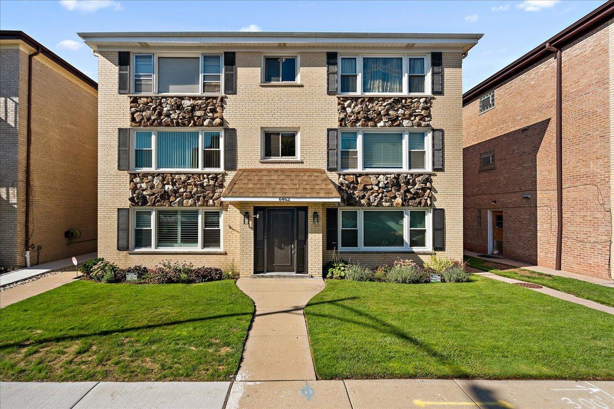 6462 N Northwest Hwy. #104, Chicago, IL 60631