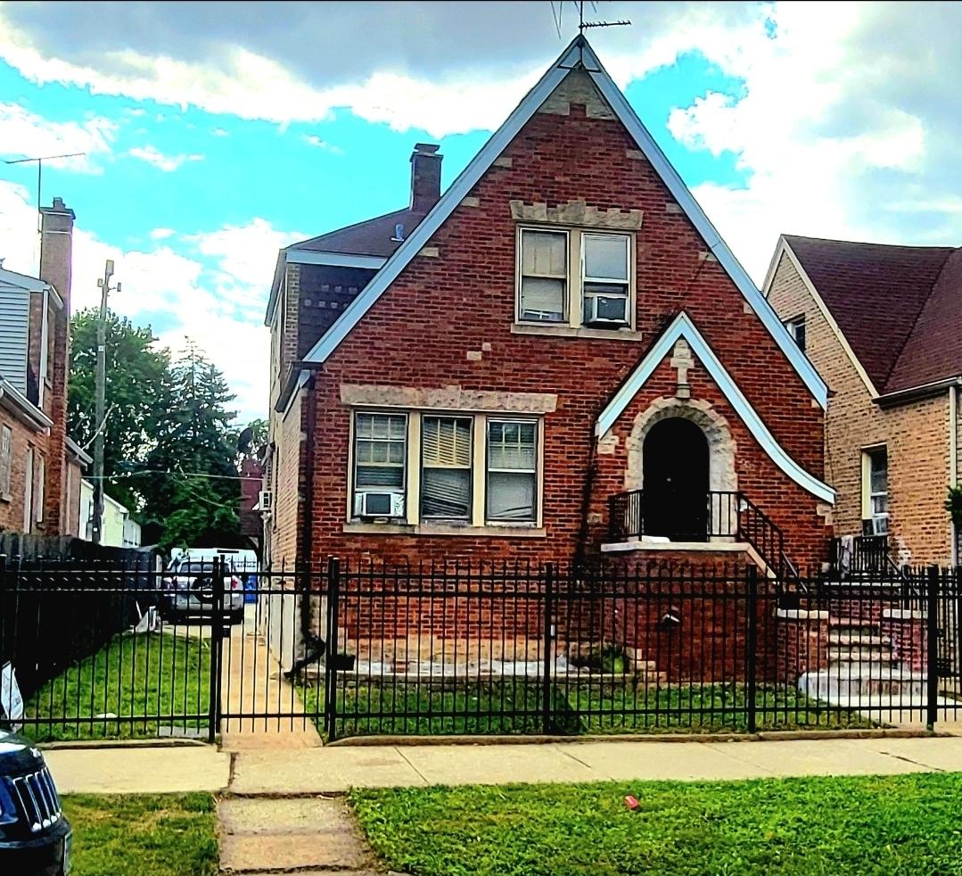 5254 S Sacramento Ave., Chicago, IL 60632