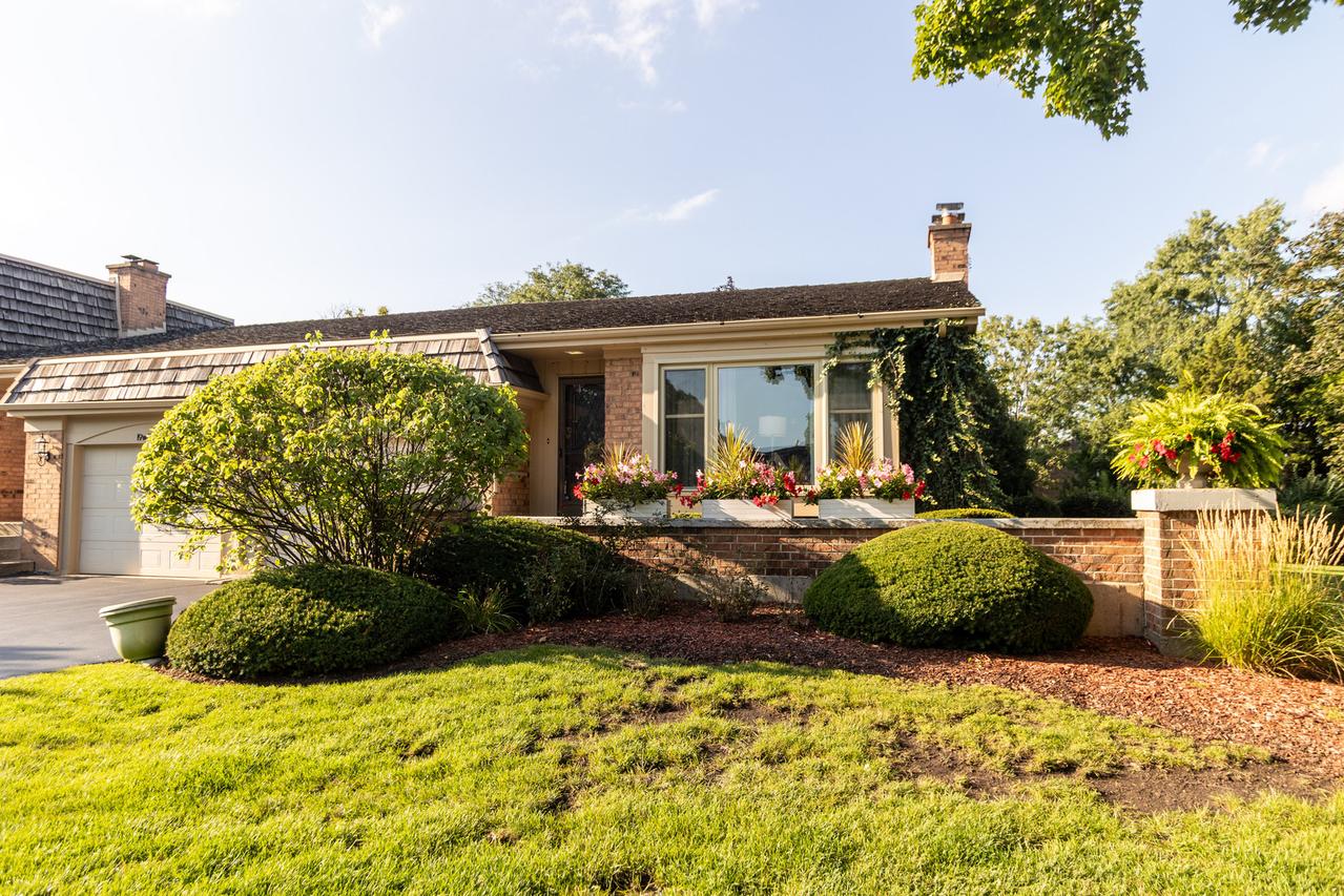 19W078 Normandy North Ave., Oak Brook, IL 60523
