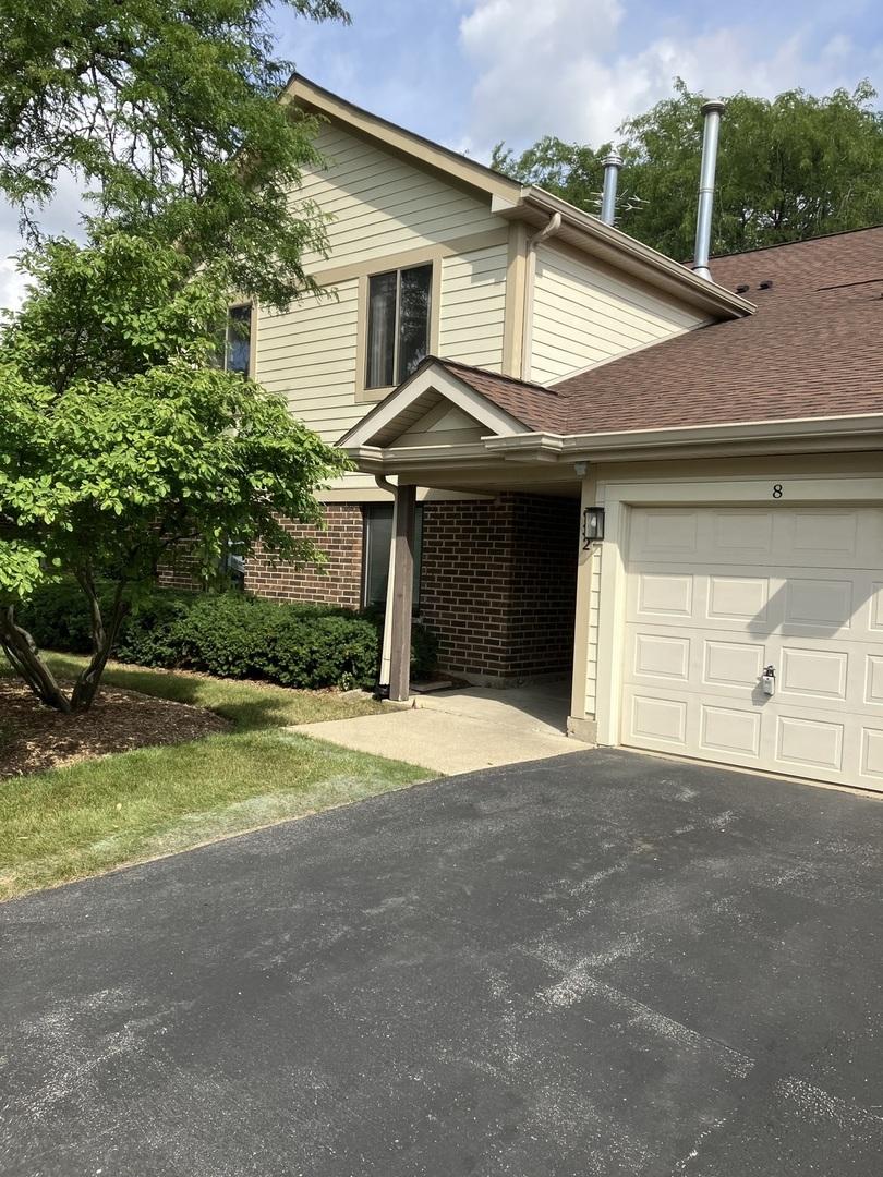 932 E Coach Rd. #8, Palatine, IL 60074
