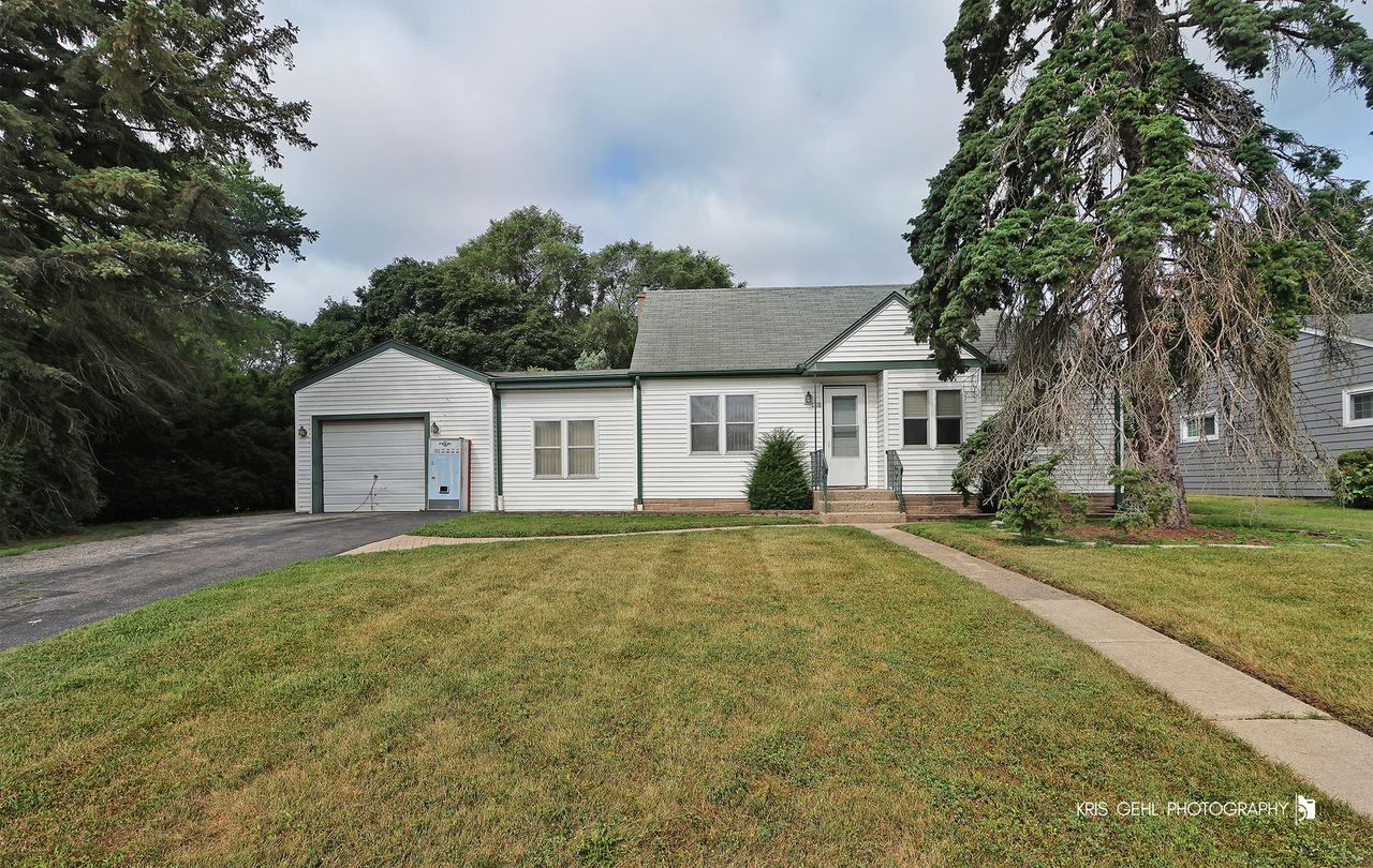 1318 Leslie Ave., Round Lake Beach, IL 60073