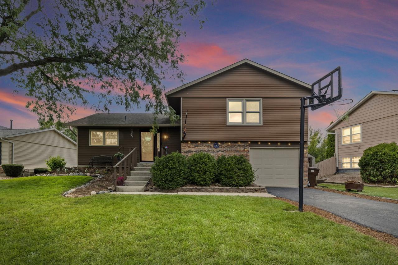 8160 W Norwood Dr., Frankfort, IL 60423