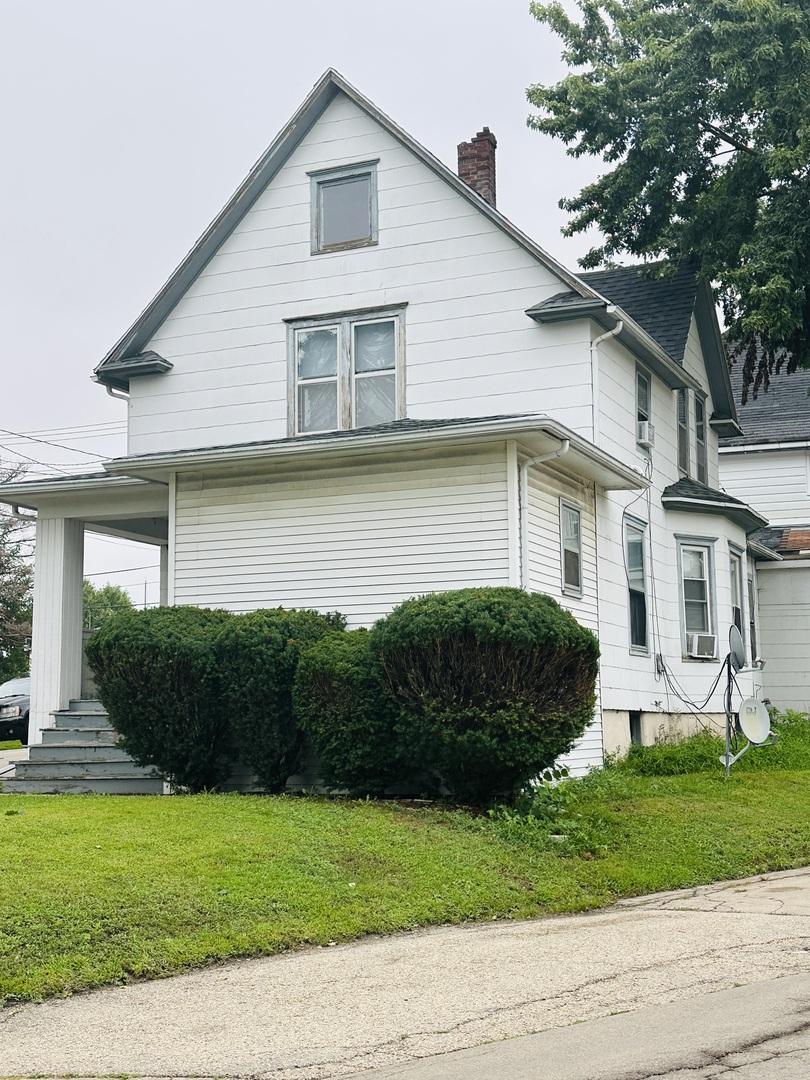309 W Pleasant St., Freeport, IL 61032