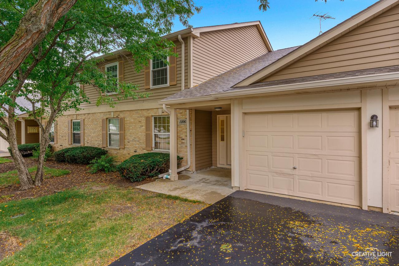 1106 Canterbury Ct. #A, Elgin, IL 60120
