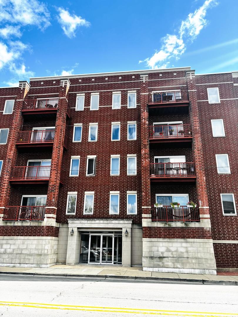 6238 26th St. #201, Berwyn, IL 60402