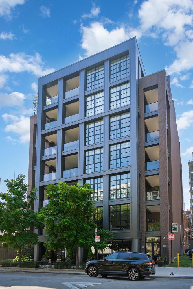 351 W Huron St. #4, Chicago, IL 60654