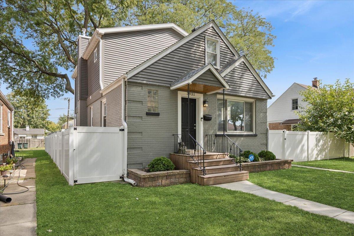 3931 Maple Ave., Brookfield, IL 60513