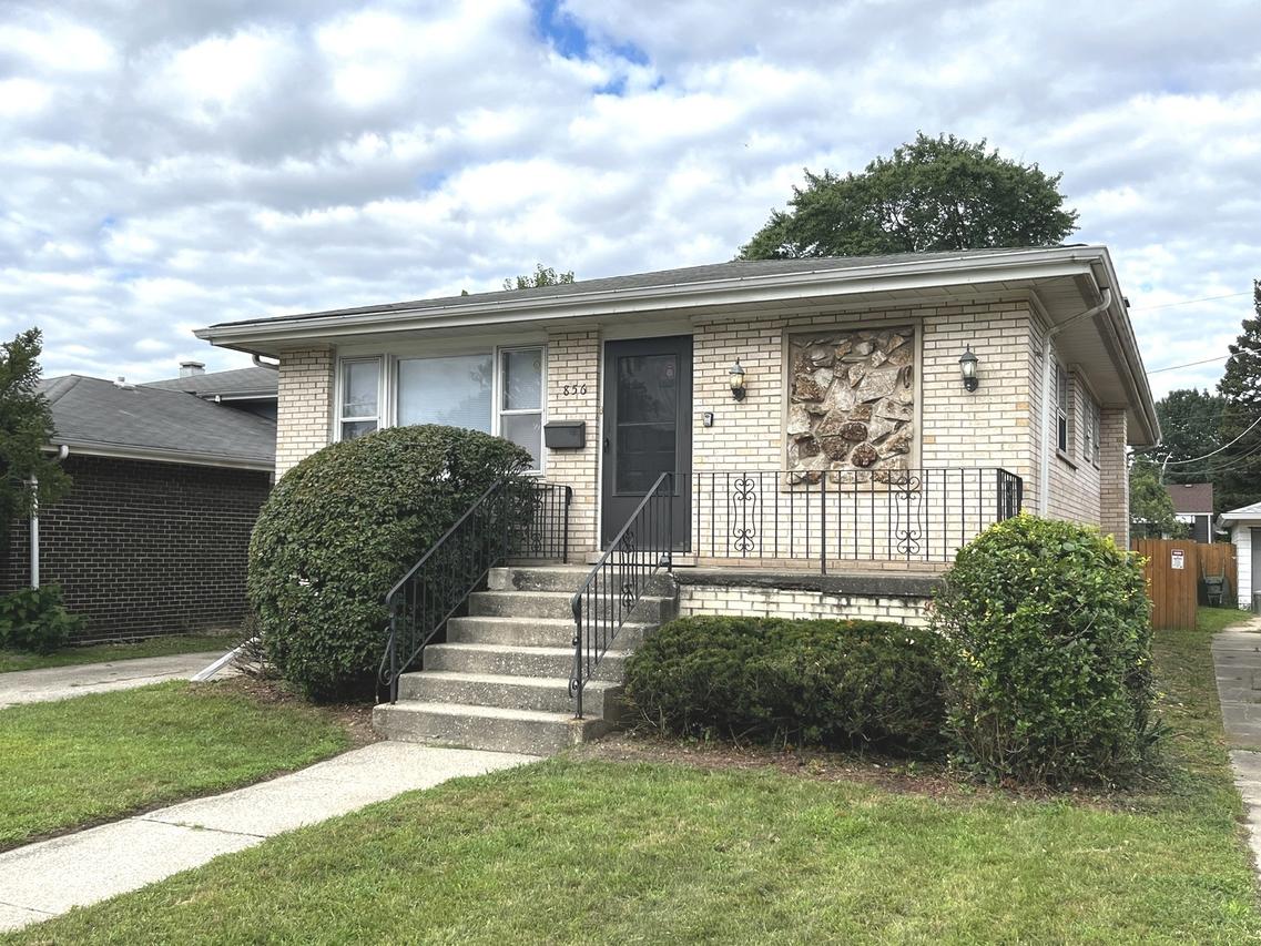 856 Mackinaw Ave., Calumet City, IL 60409