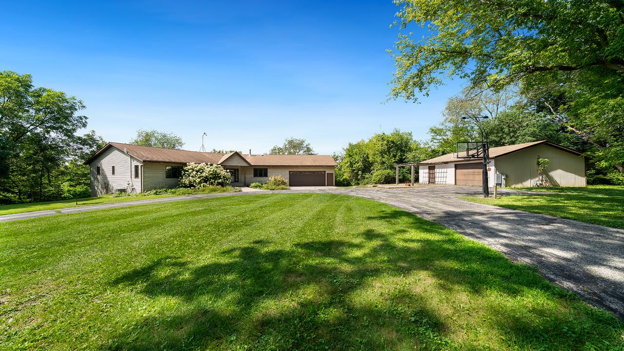 15303 E Il Rt 72, Davis Junction, IL 61020