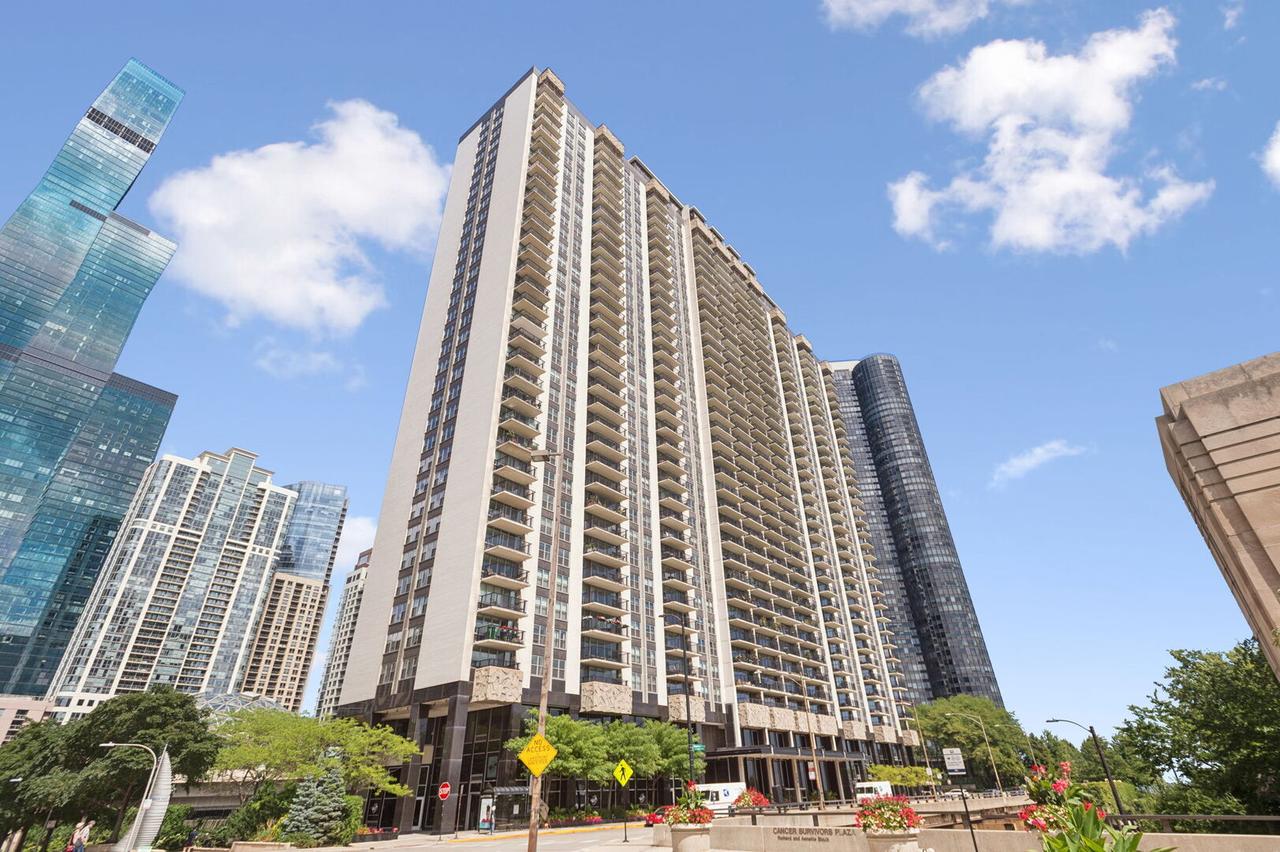400 E Randolph St. #930, Chicago, IL 60601