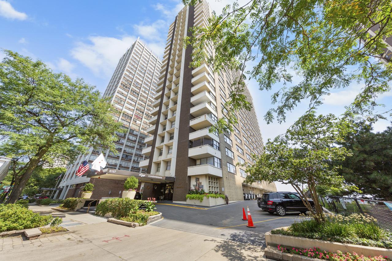 6157 N Sheridan Rd. #19G, Chicago, IL 60660