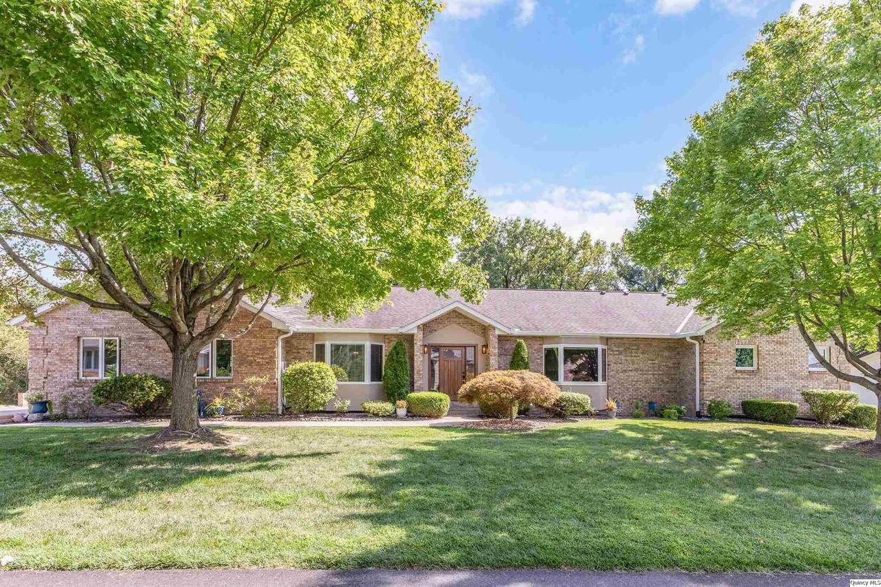 408 W Fairway Dr., Quincy, IL 62305