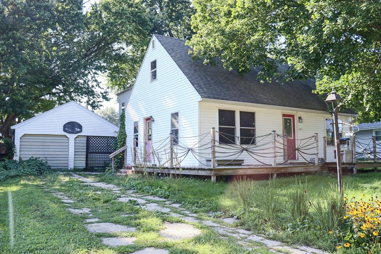 301 Ash Ave., Morrison, IL 61270