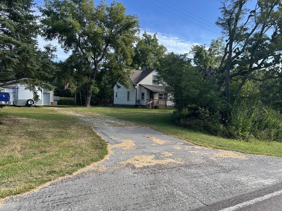 16701 Parnell Rd., Dewitt, IL 61735