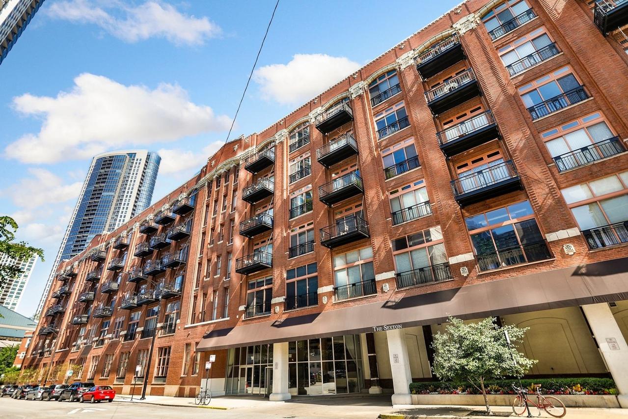 360 W Illinois St. #9D, Chicago, IL 60654