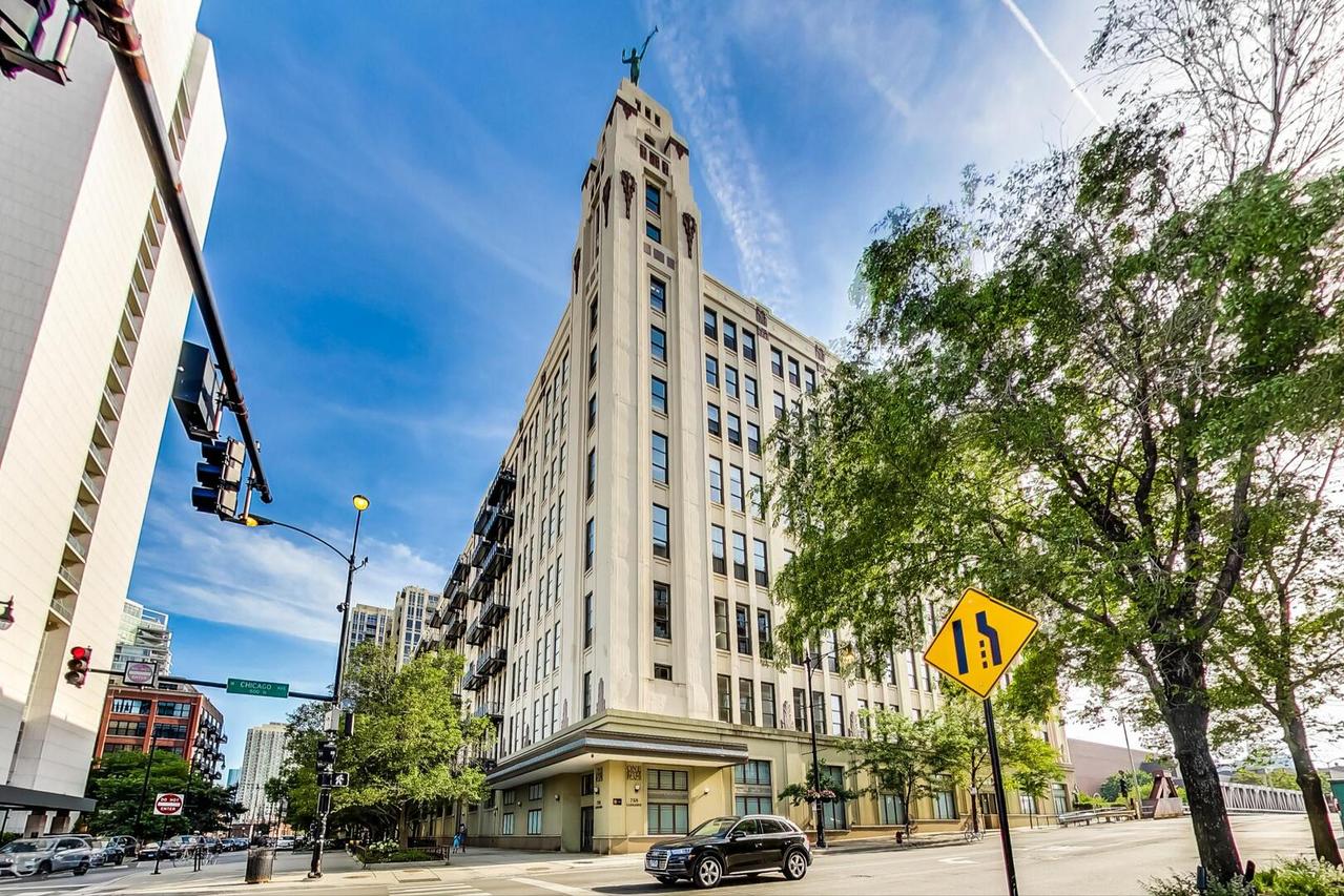 758 N Larrabee St. #509, Chicago, IL 60654