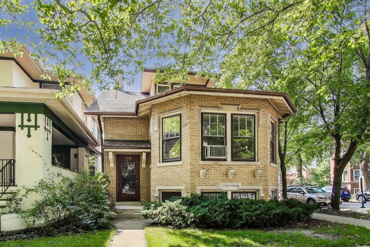 4856 N Leavitt St., Chicago, IL 60625