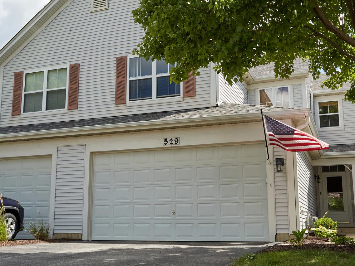 529 Horizon Dr., Bartlett, IL 60103