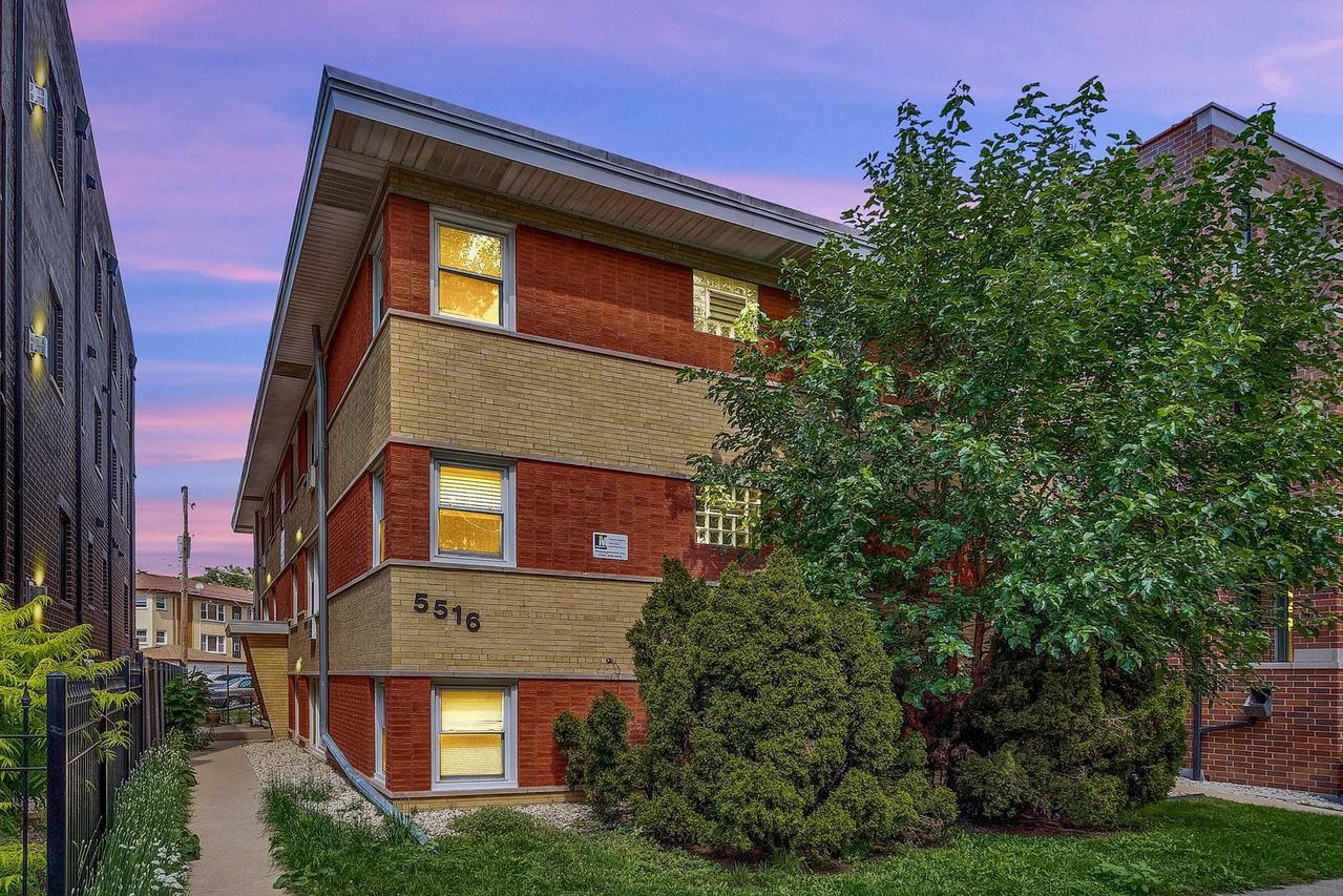 5516 W Higgins Ave. #2NW, Chicago, IL 60630
