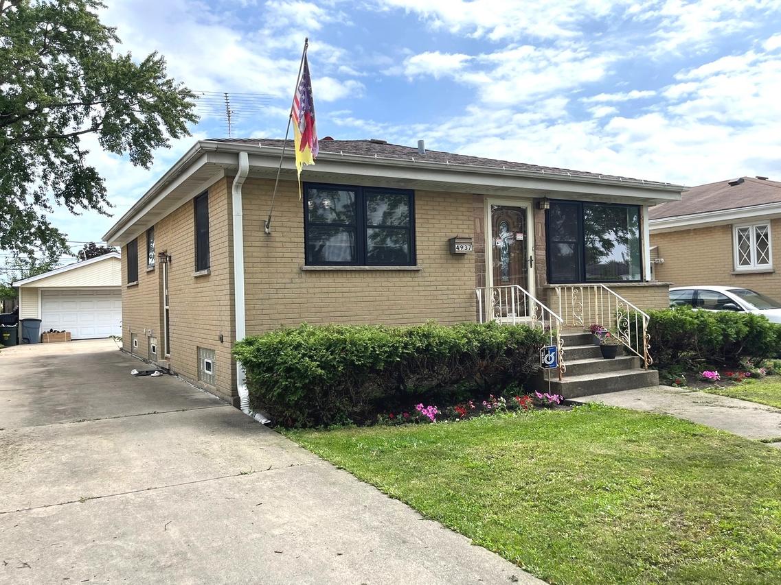 4937 N Ozanam Ave., Norridge, IL 60706