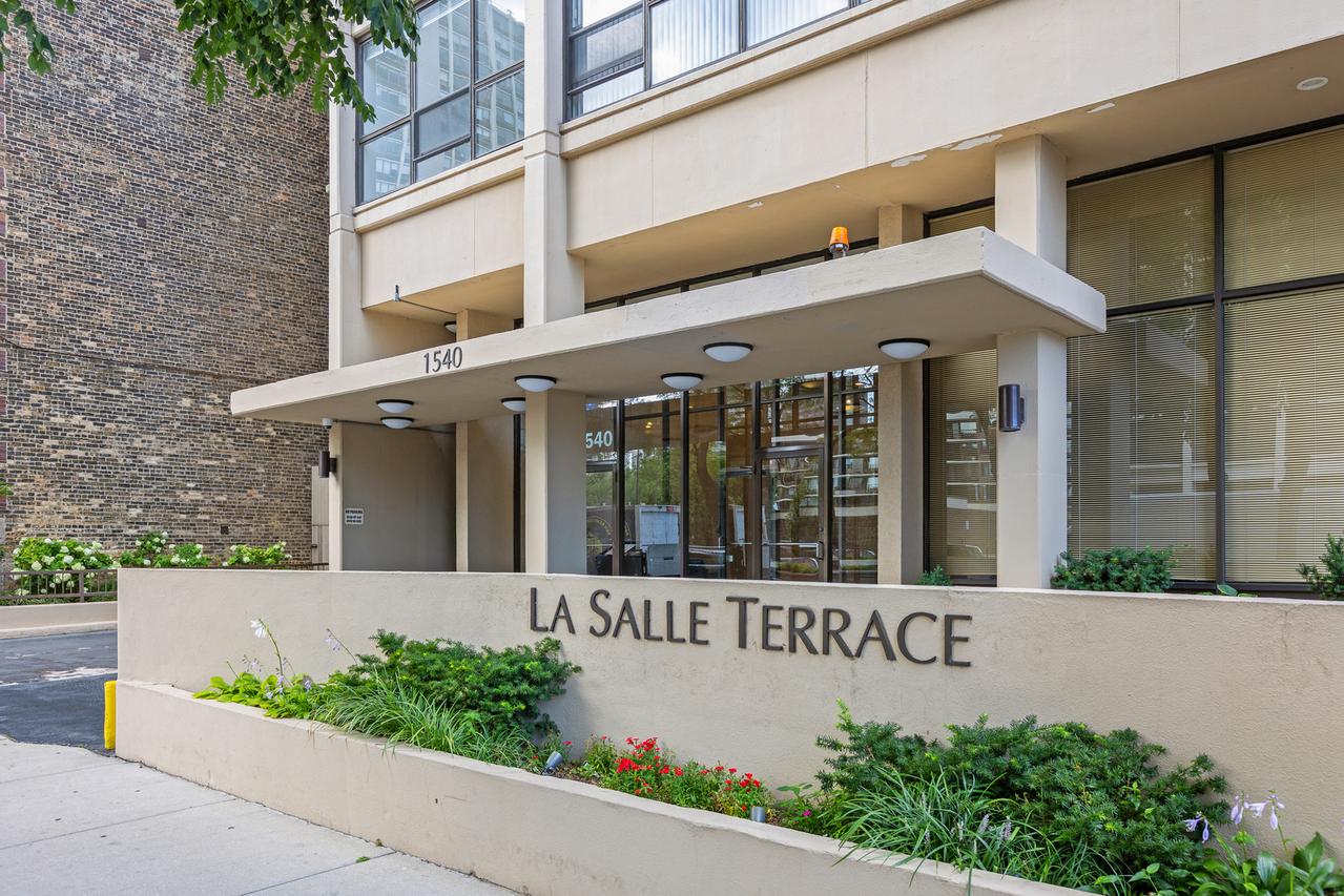 1540 N La Salle Dr. #603, Chicago, IL 60610