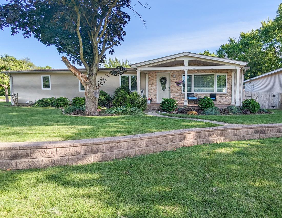 1105 Olen Dr., Mahomet, IL 61853