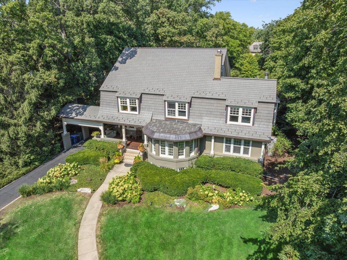 1120 Chestnut Ave., Wilmette, IL 60091