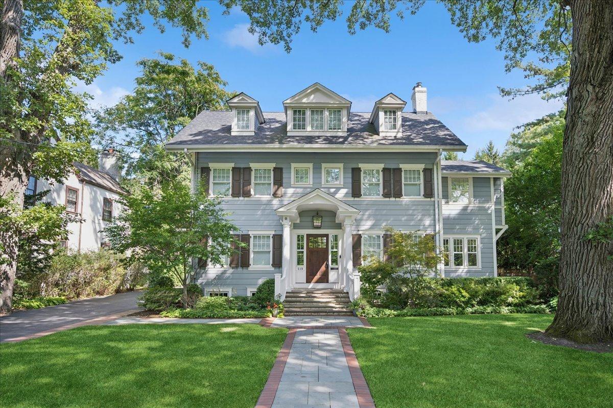 519 Cedar St., Winnetka, IL 60093