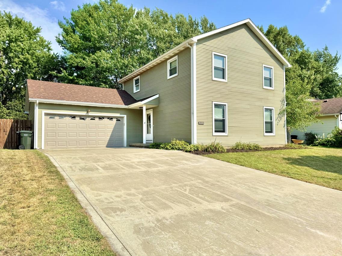 2902 S Myra Ridge Dr., Urbana, IL 61802