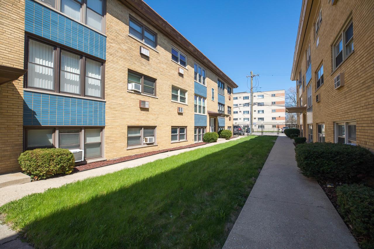 9211 S Cottage Grove Ave. #9-C2, Chicago, IL 60619