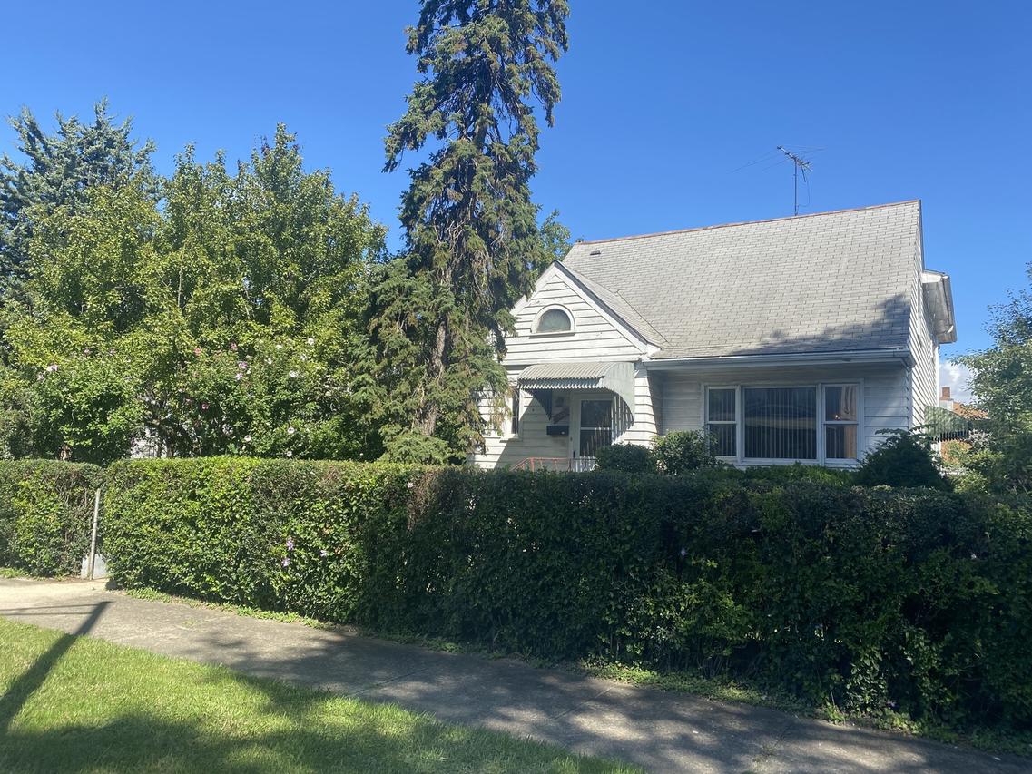 105 E 24th St., Chicago Heights, IL 60411