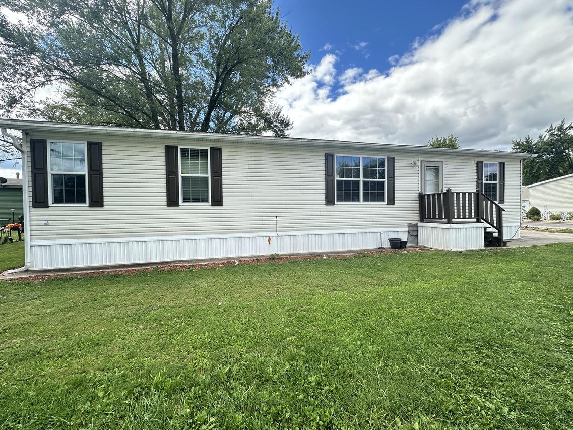 319 Avenue F, Bloomington, IL 61704