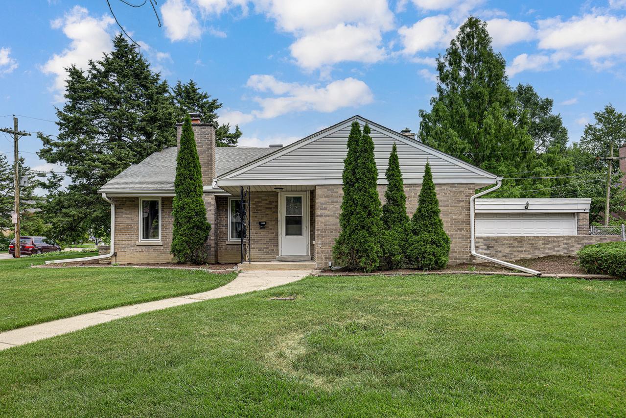 4465 Lunt Ave., Lincolnwood, IL 60712