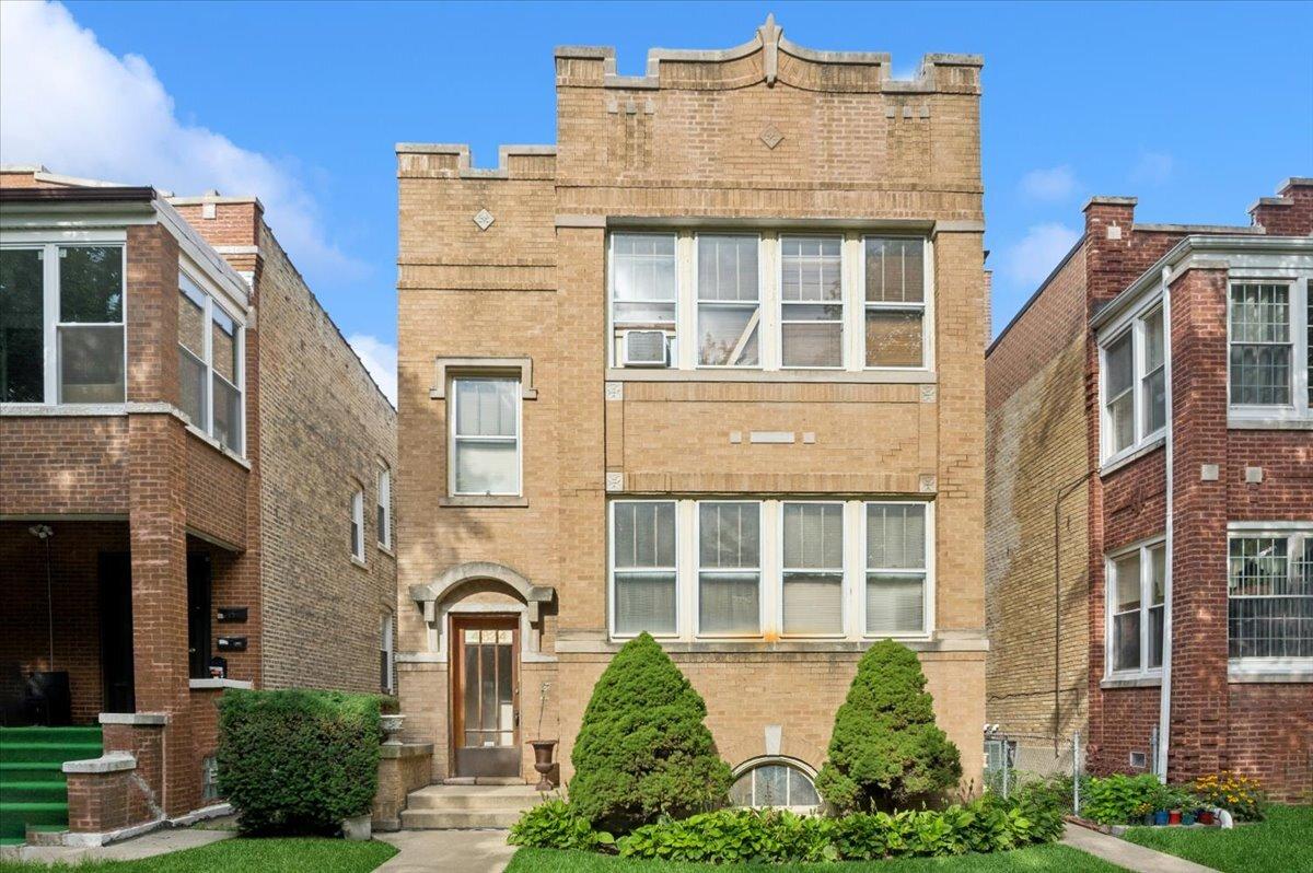 4824 N Karlov Ave., Chicago, IL 60630