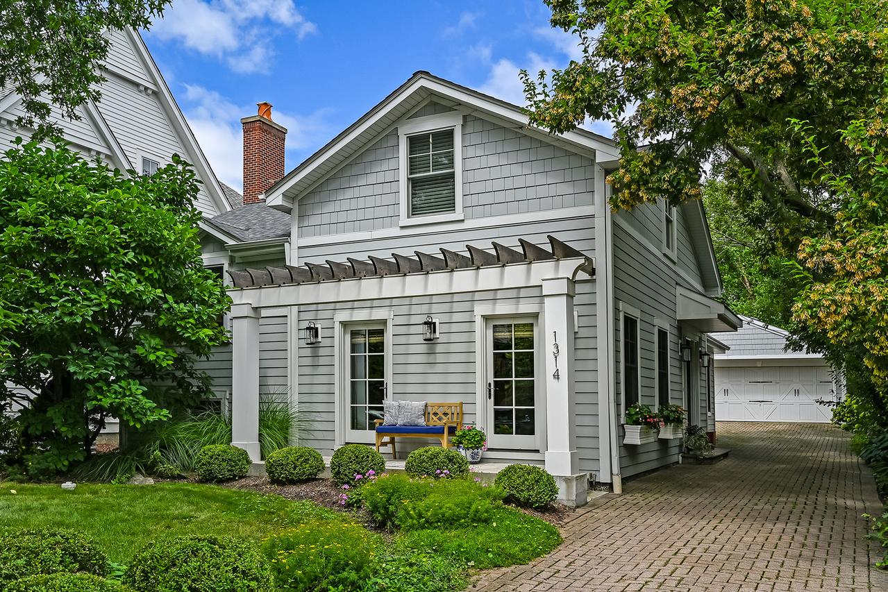1314 Maple St., Western Springs, IL 60558